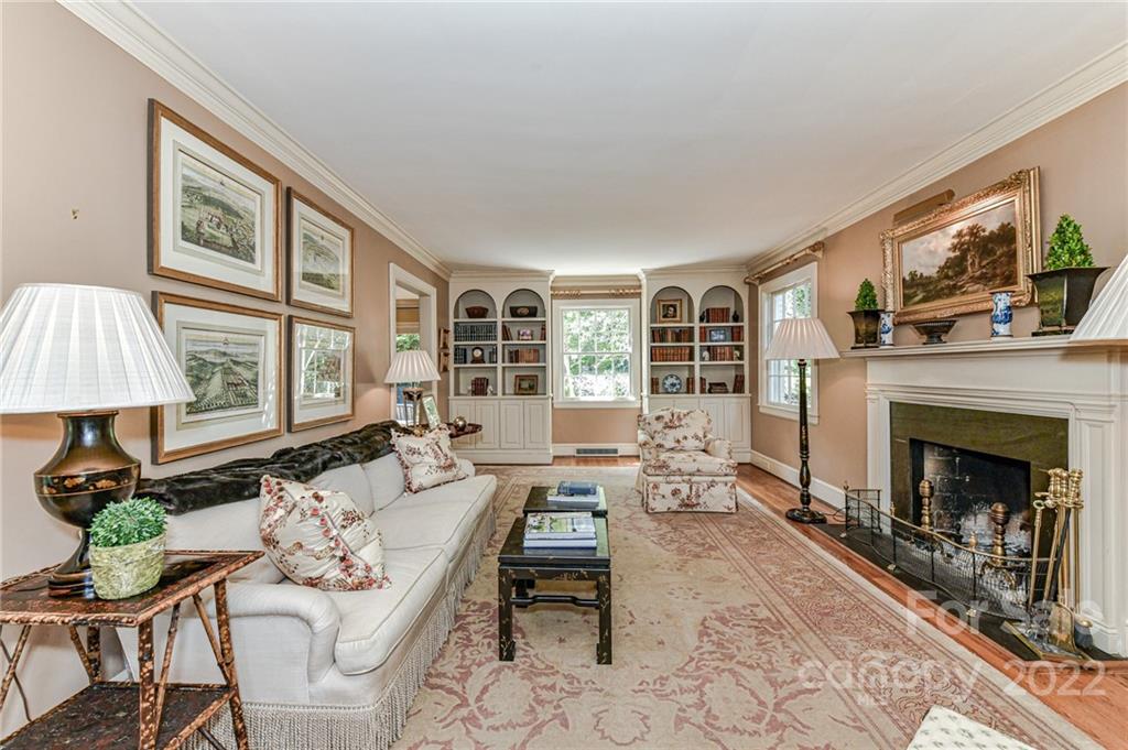 2216 Pembroke Avenue Charlotte NC 28207