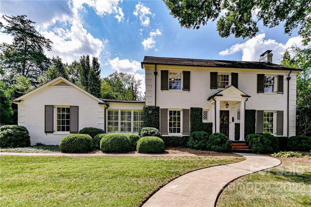 2216 Pembroke Avenue Charlotte NC 28207