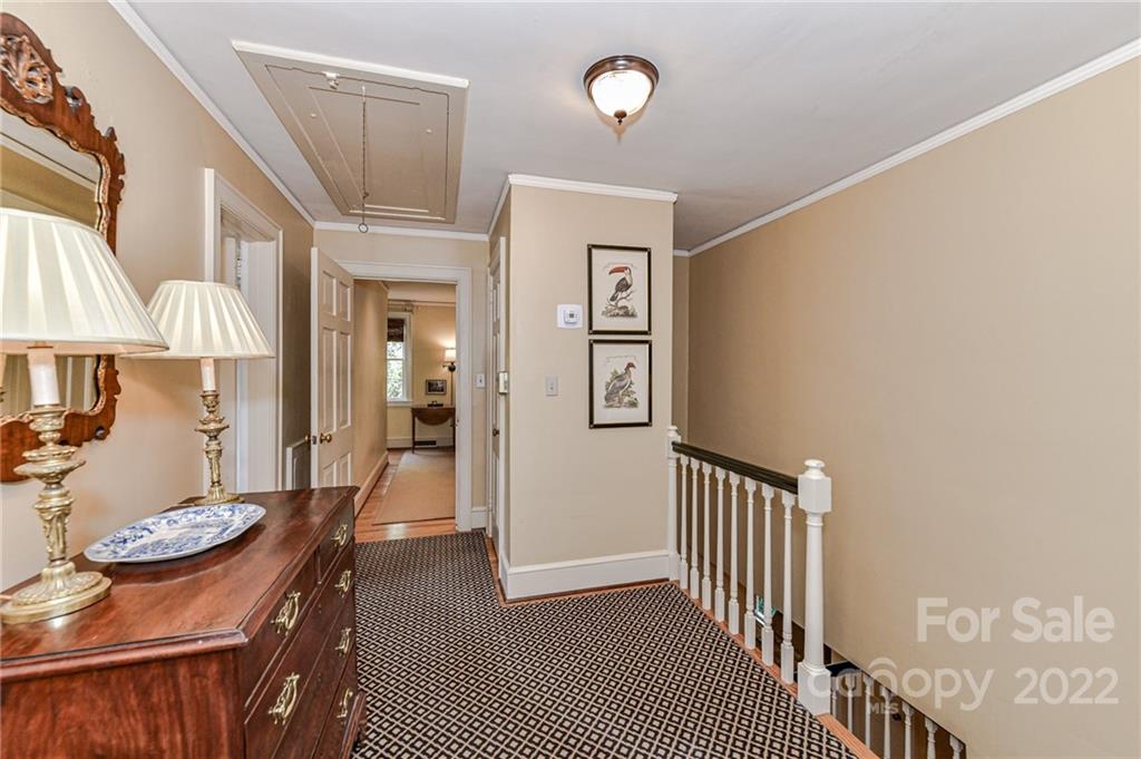 2216 Pembroke Avenue Charlotte NC 28207