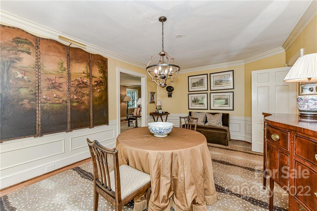 2216 Pembroke Avenue Charlotte NC 28207