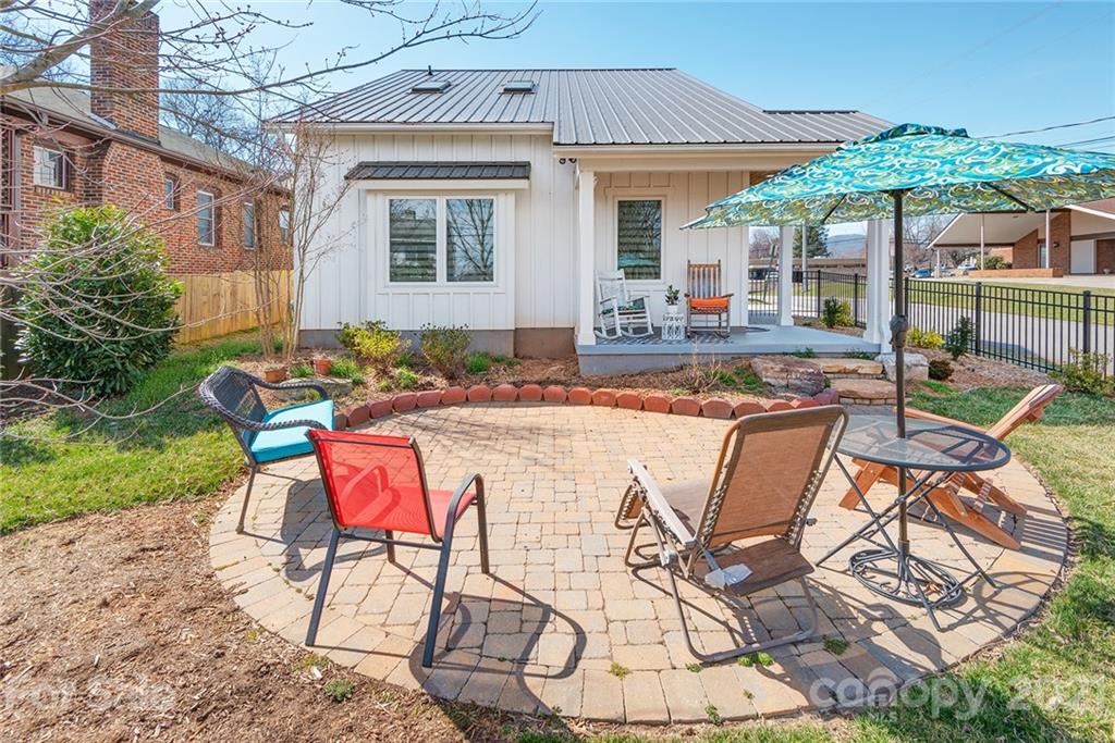 15 Dartmouth Street Asheville NC 28806