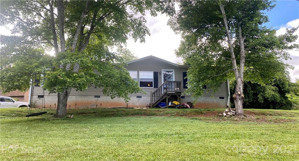 374 Reeves Cove Road Candler NC 28715