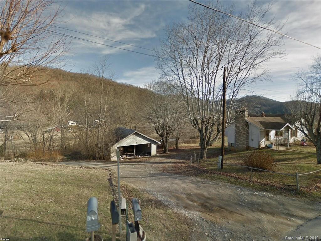 12 Castle Terrace Canton NC 28716
