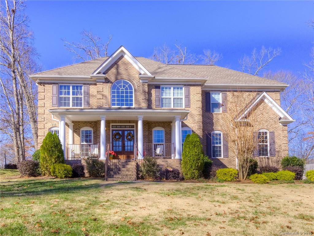 2020 King Henrys Way Matthews NC 28104