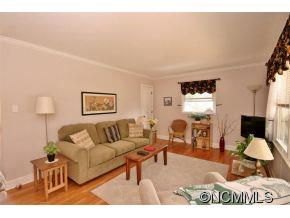 5 Oak Street Weaverville NC 28787