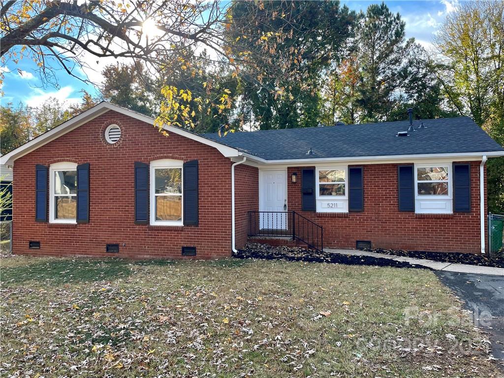 5211 Elderbank Drive Charlotte NC 28216