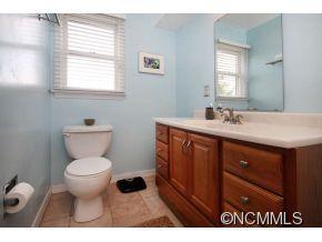 53 Wembley Road Asheville NC 28804
