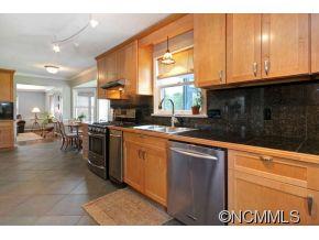 53 Wembley Road Asheville NC 28804
