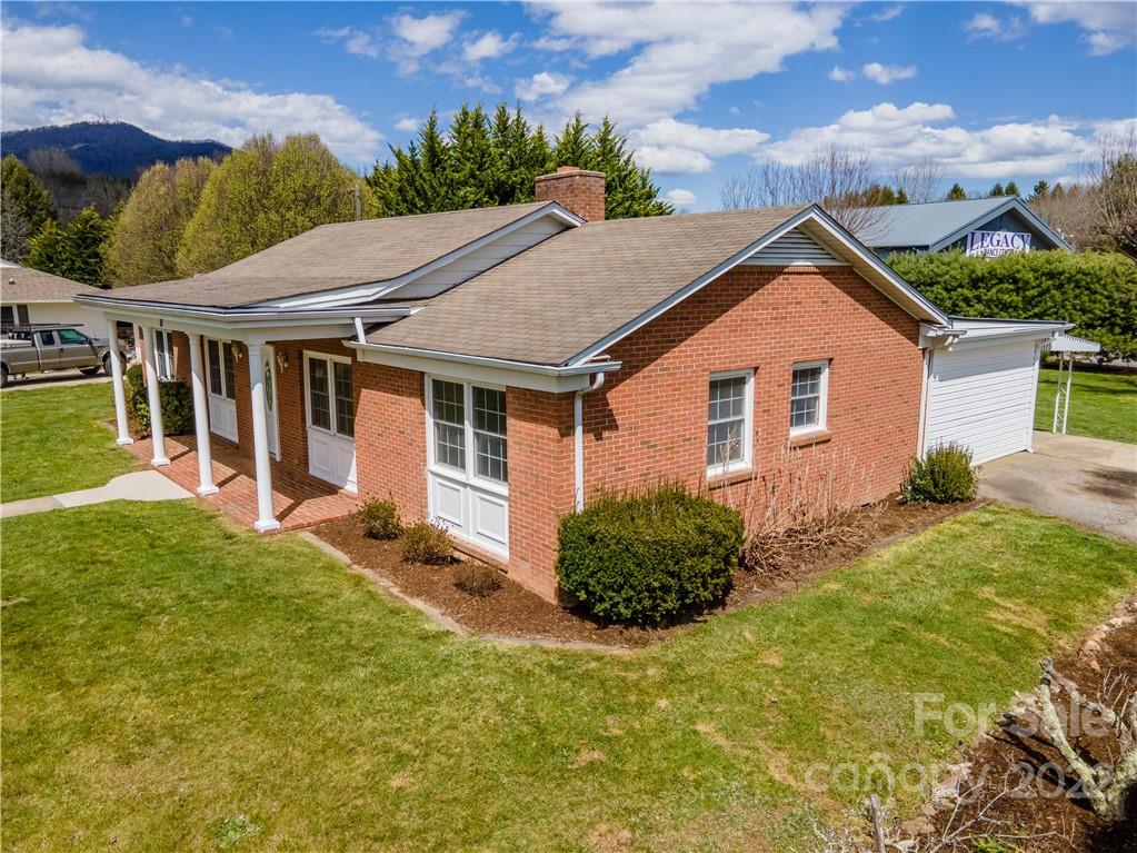 87 Levi Street Clyde NC 28721