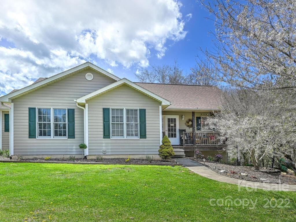 15 Autumn Hills Drive Weaverville NC 28787