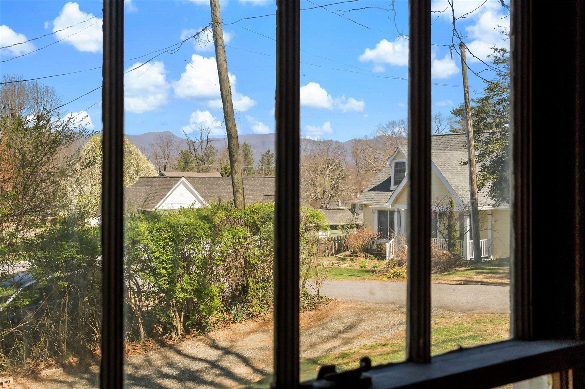 71 Ridgecrest Road Asheville NC 28803
