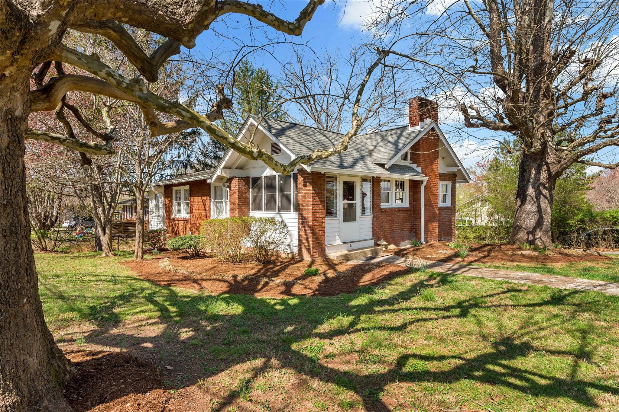 71 Ridgecrest Road Asheville NC 28803