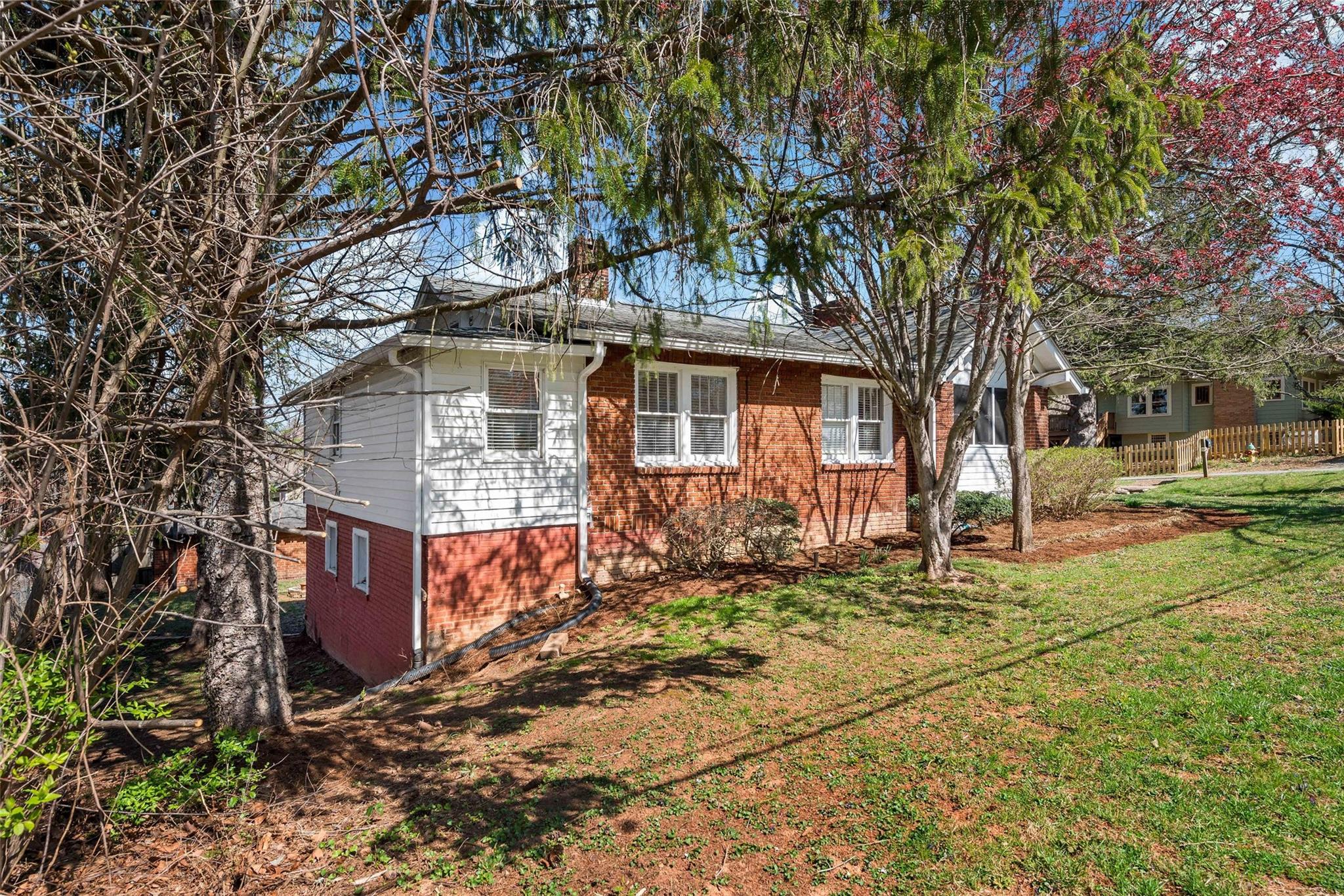 71 Ridgecrest Road Asheville NC 28803