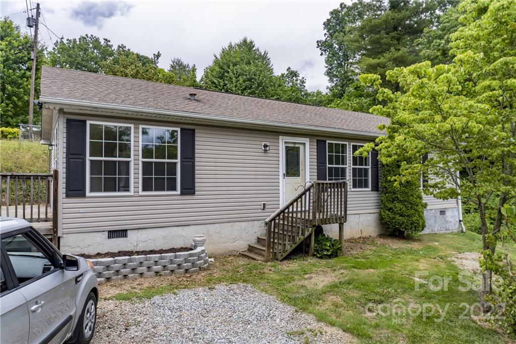 131 Sutherland Drive Canton NC 28716