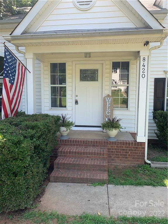 8420 Woodford Bridge Drive Charlotte NC 28216