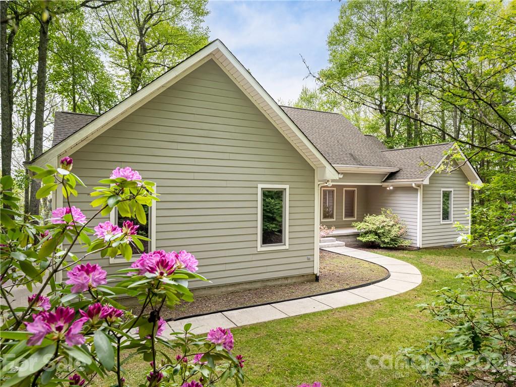 8 Big Level Drive Asheville NC 28804