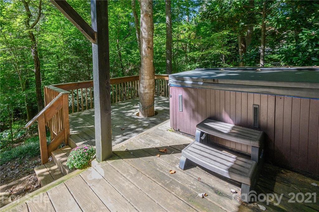 30 Whipporwill Drive Weaverville NC 28787