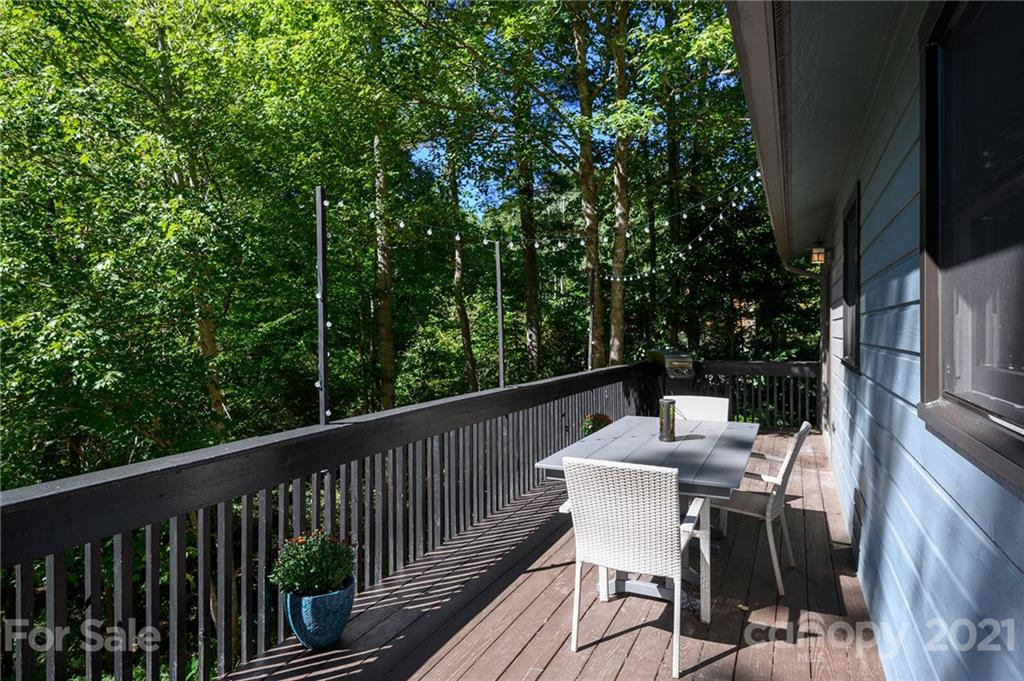 30 Whipporwill Drive Weaverville NC 28787