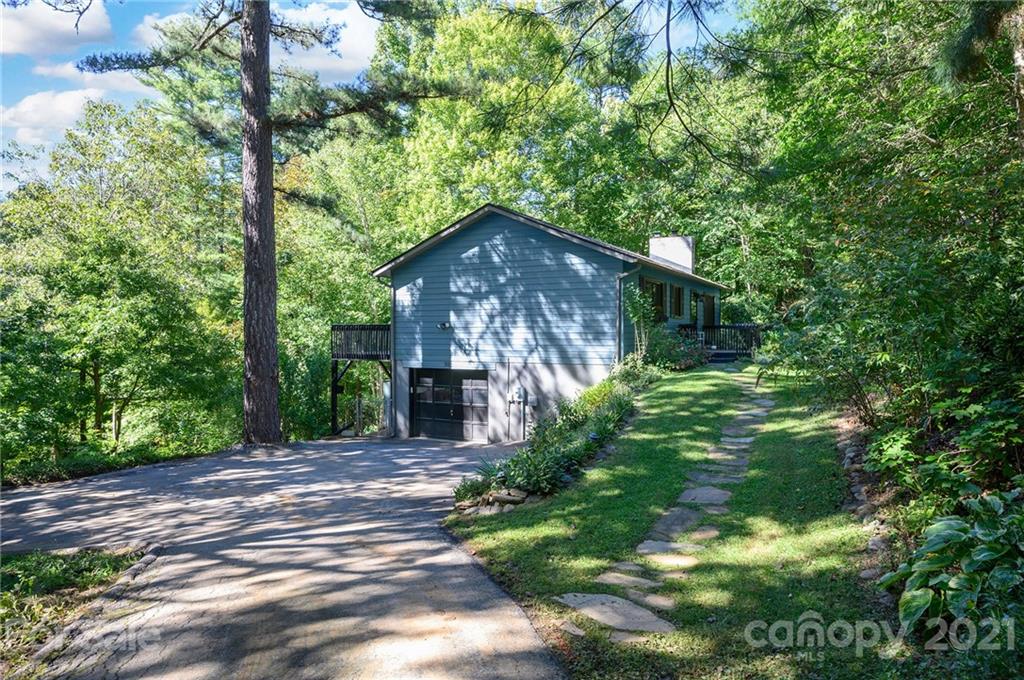 30 Whipporwill Drive Weaverville NC 28787