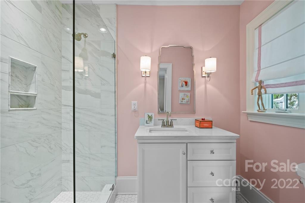 234 Fenton Place Charlotte NC 28207