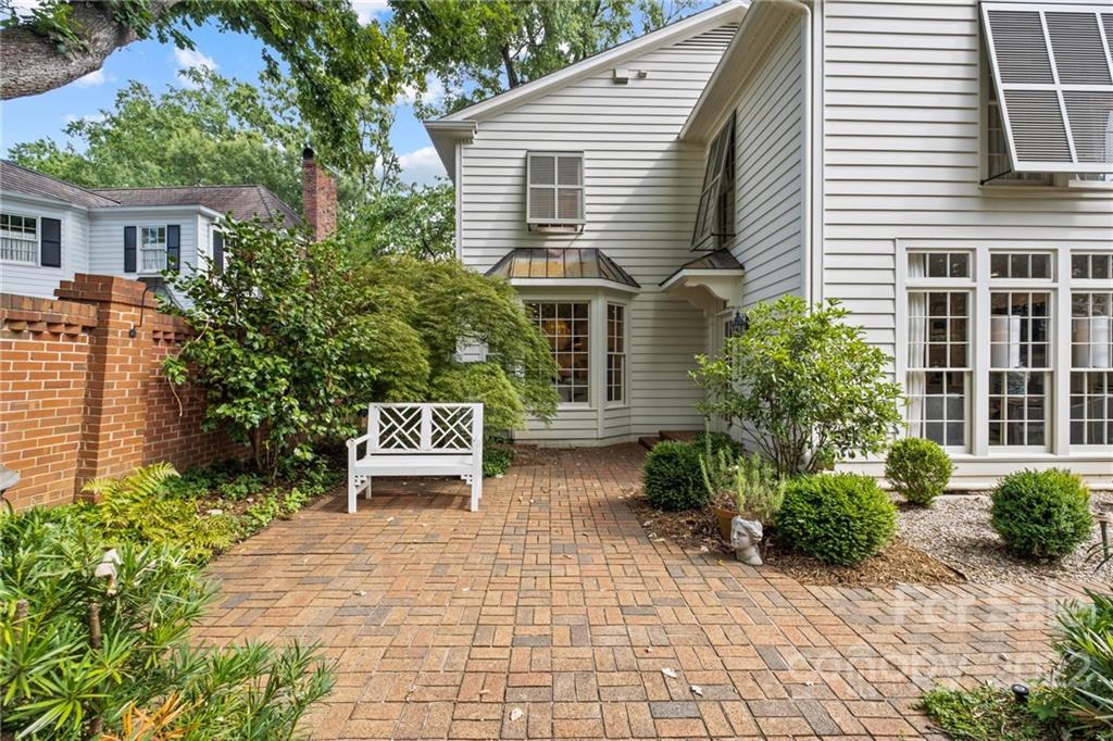 234 Fenton Place Charlotte NC 28207