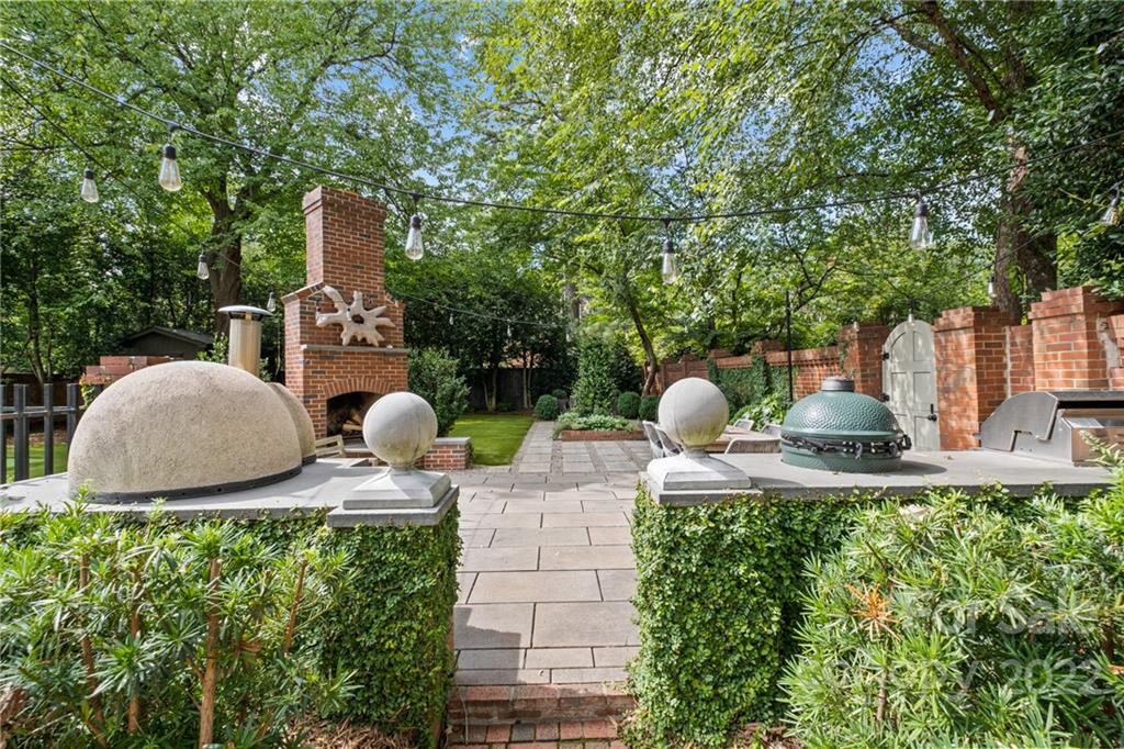 234 Fenton Place Charlotte NC 28207