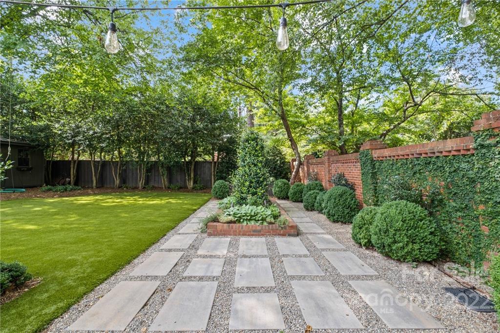 234 Fenton Place Charlotte NC 28207