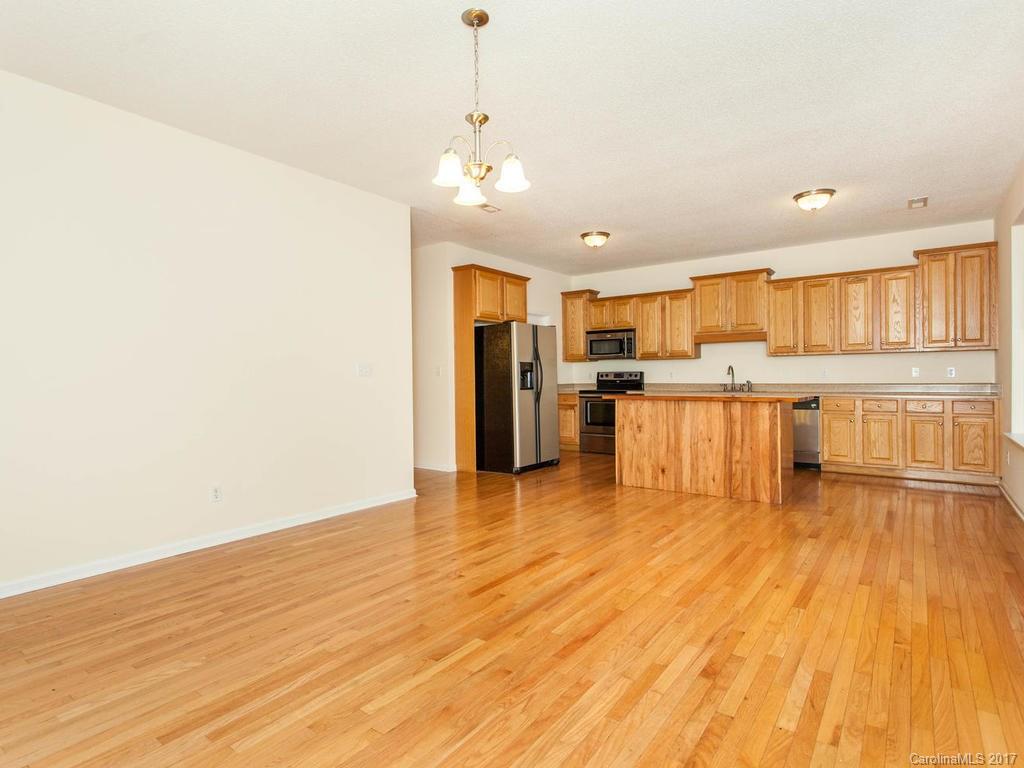 86 Hawtree Court Weaverville NC 28787