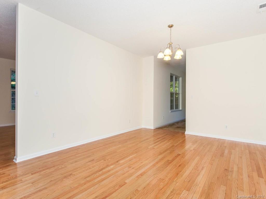 86 Hawtree Court Weaverville NC 28787