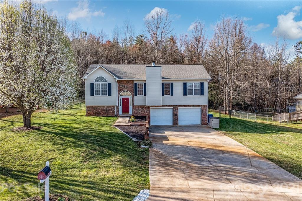 2450 36th Avenue NE Hickory NC 28601