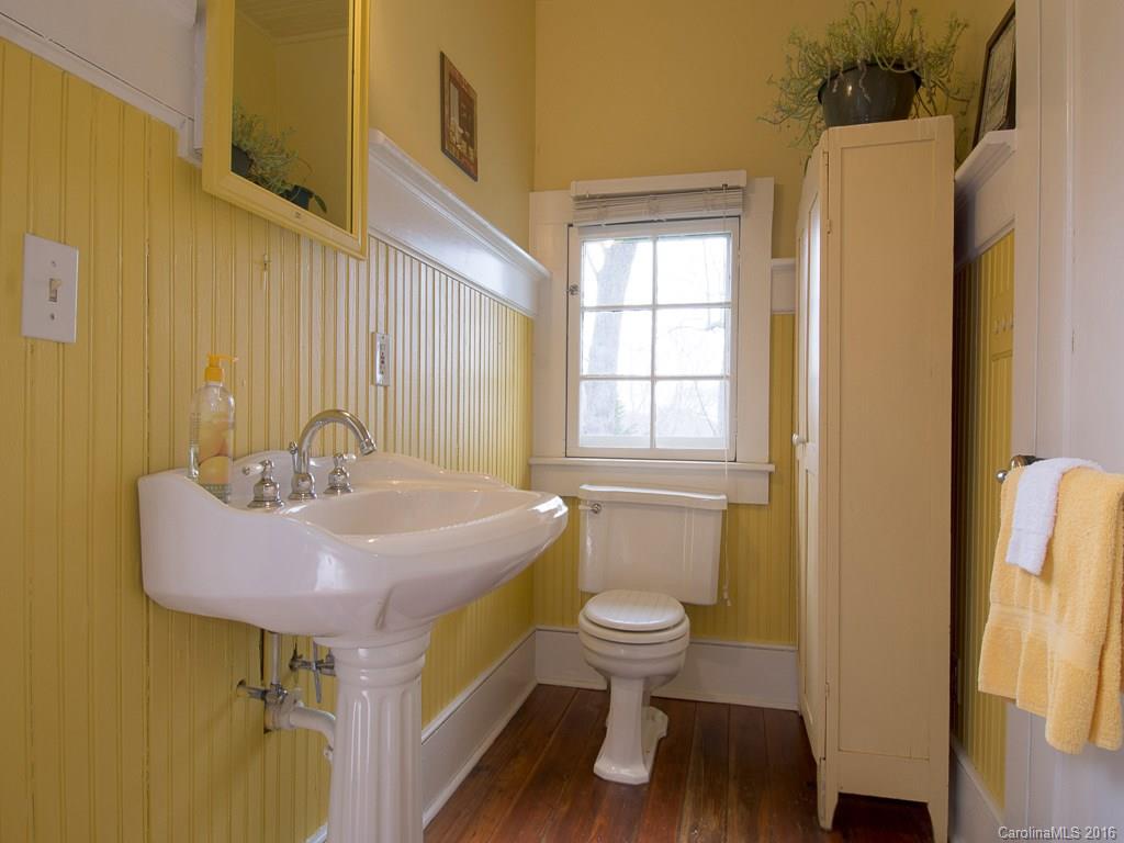 5 Woodlawn Avenue Asheville NC 28801