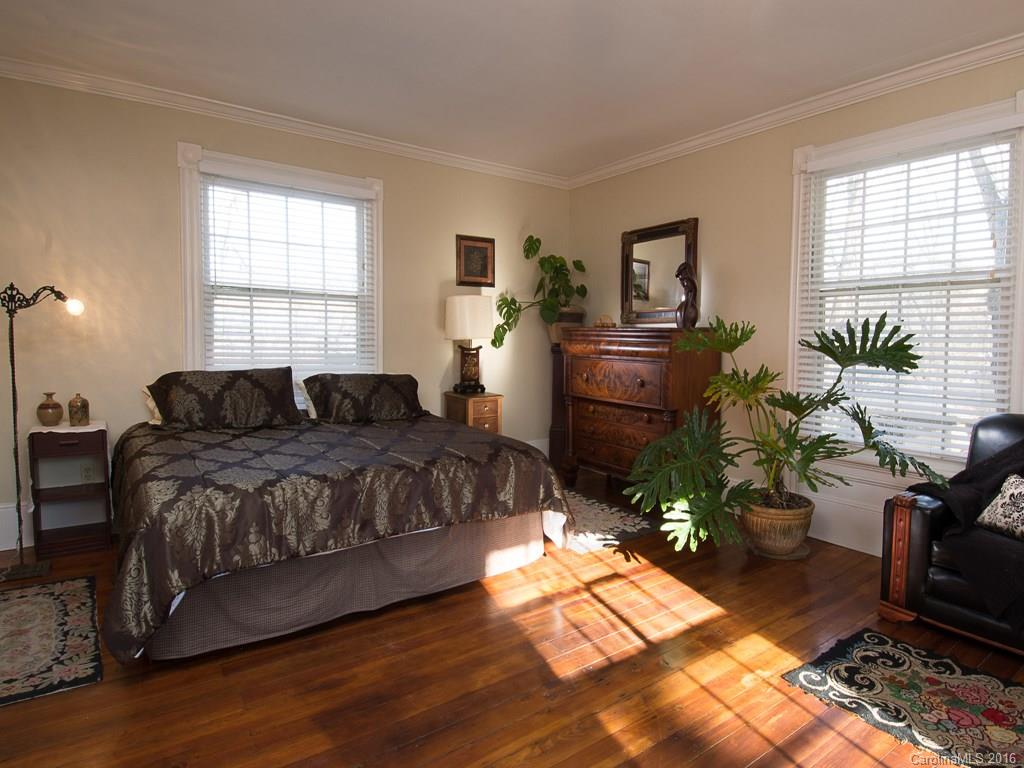 5 Woodlawn Avenue Asheville NC 28801