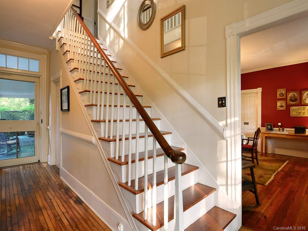 5 Woodlawn Avenue Asheville NC 28801