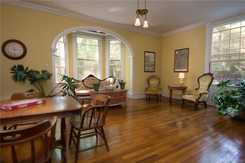 5 Woodlawn Avenue Asheville NC 28801