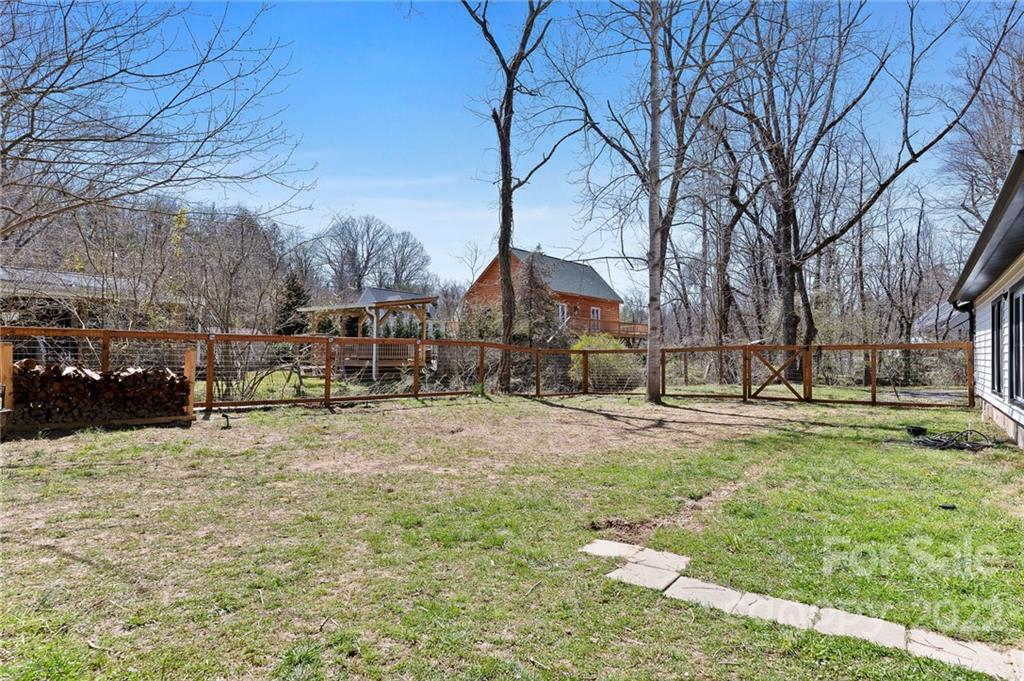 449 New Haw Creek Road Asheville NC 28805