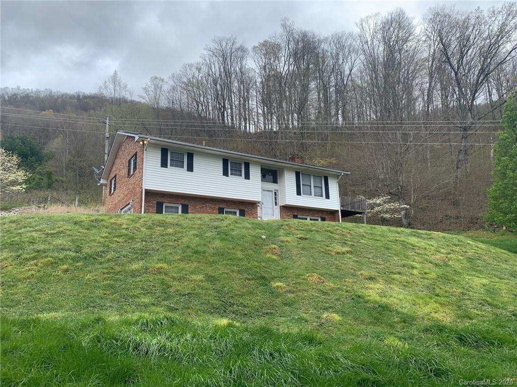 673 Fork Mountain Road Bakersville NC 28705