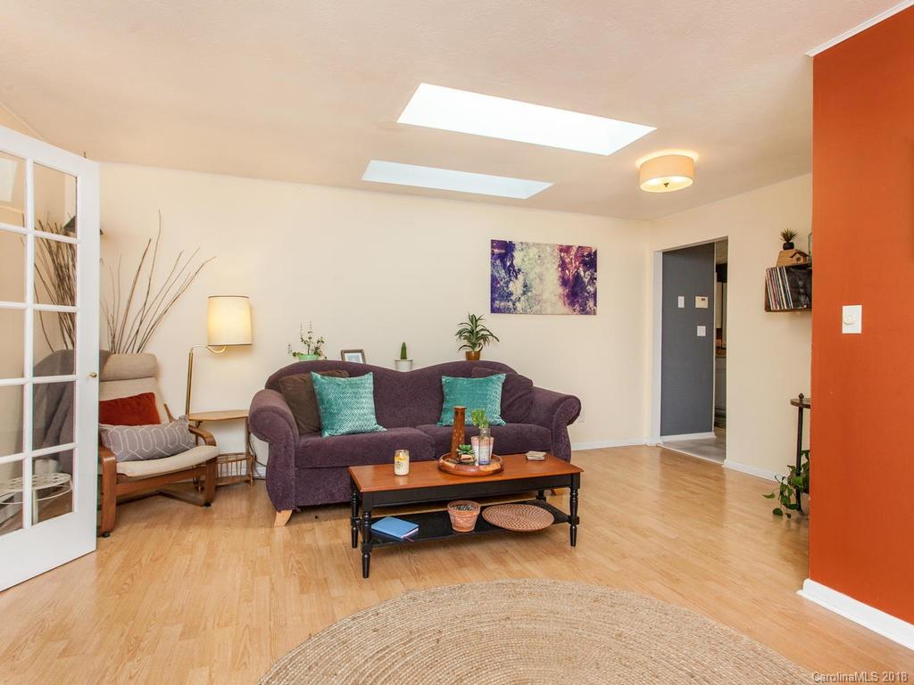 4 Revonda Drive Asheville NC 28804