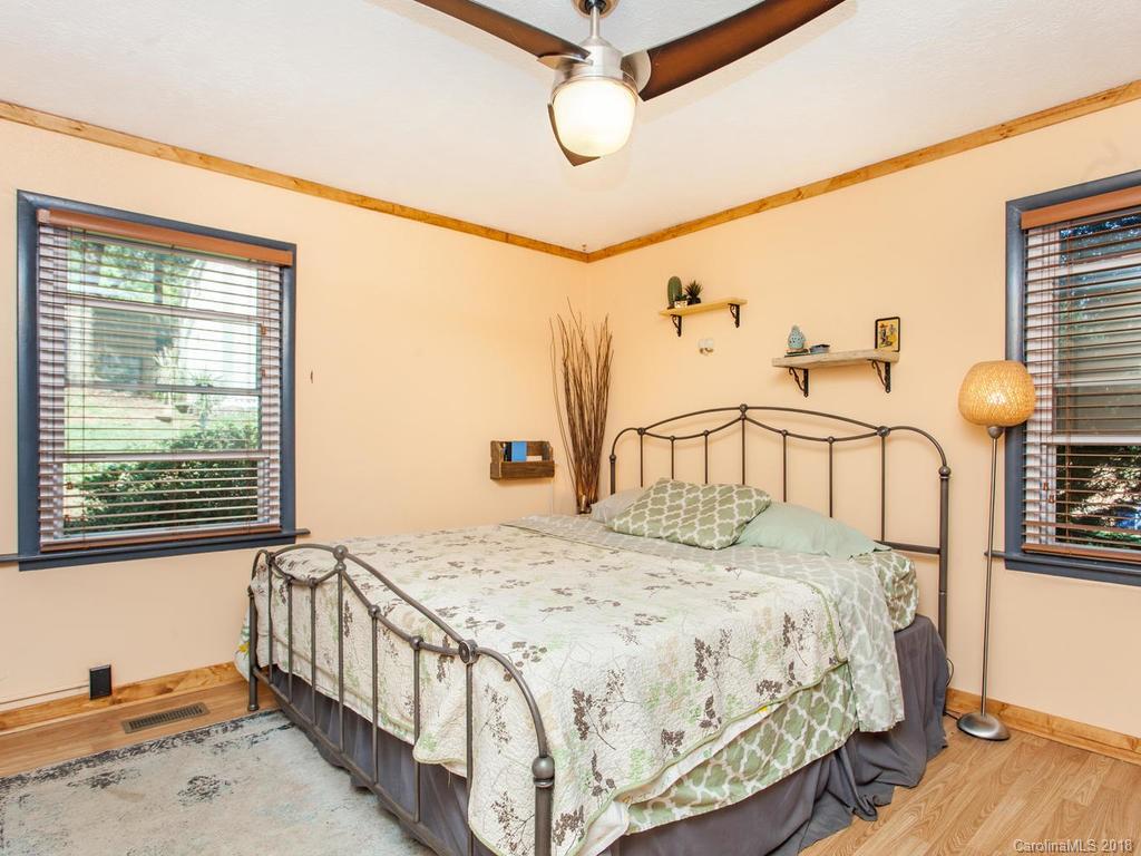 4 Revonda Drive Asheville NC 28804