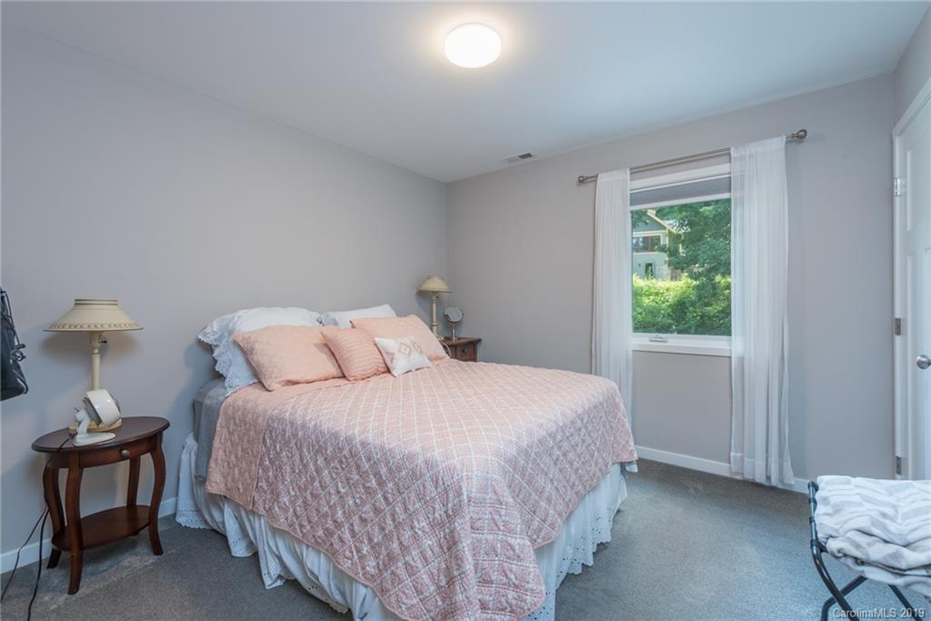 125 Park Ridge Avenue Swannanoa NC 28778