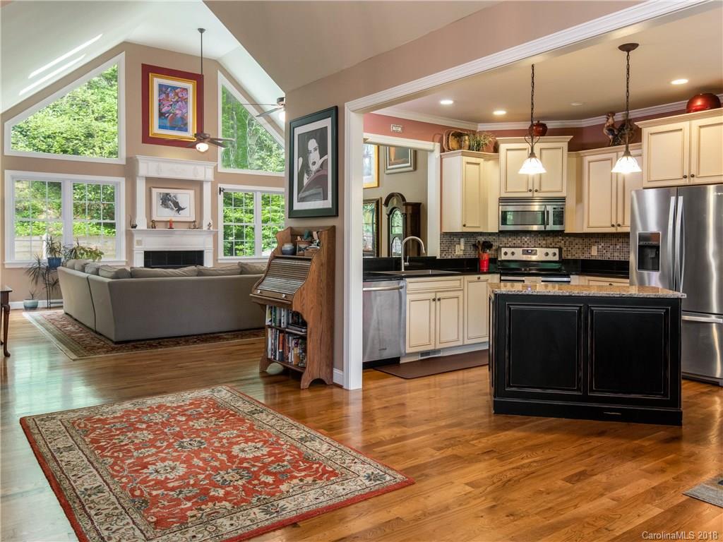 10 Orrin Lane Candler NC 28715
