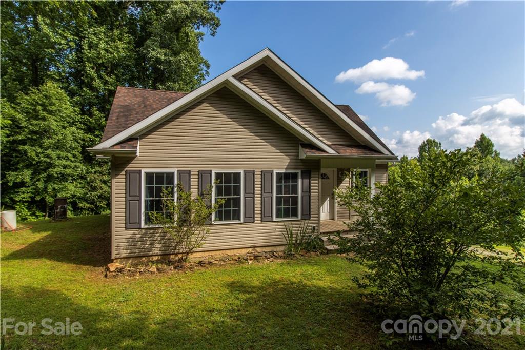 142 Lady Slipper Creek Lane Zirconia NC 28790