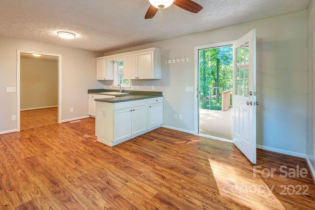 75 Captains Drive Candler NC 28715