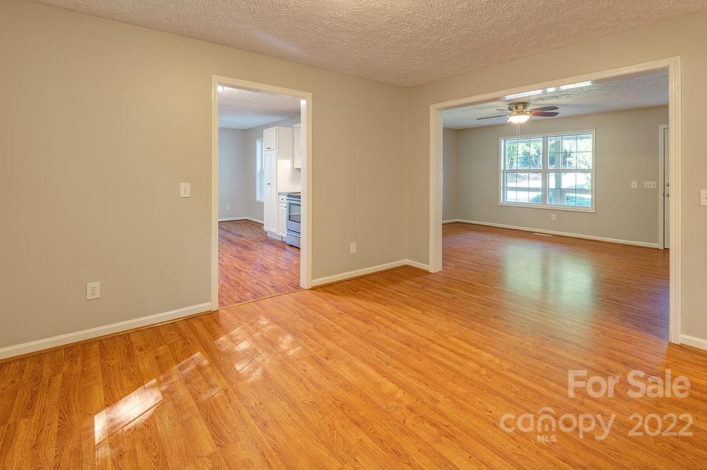 75 Captains Drive Candler NC 28715