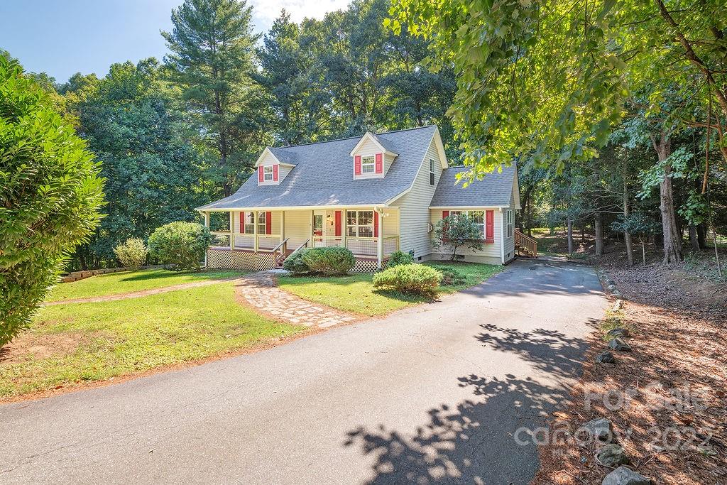 75 Captains Drive Candler NC 28715