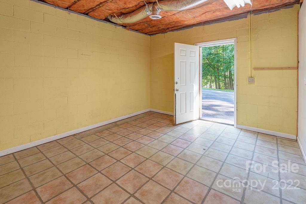75 Captains Drive Candler NC 28715
