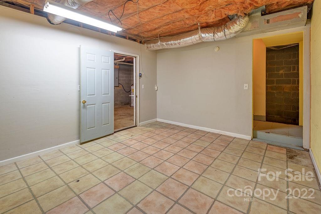 75 Captains Drive Candler NC 28715