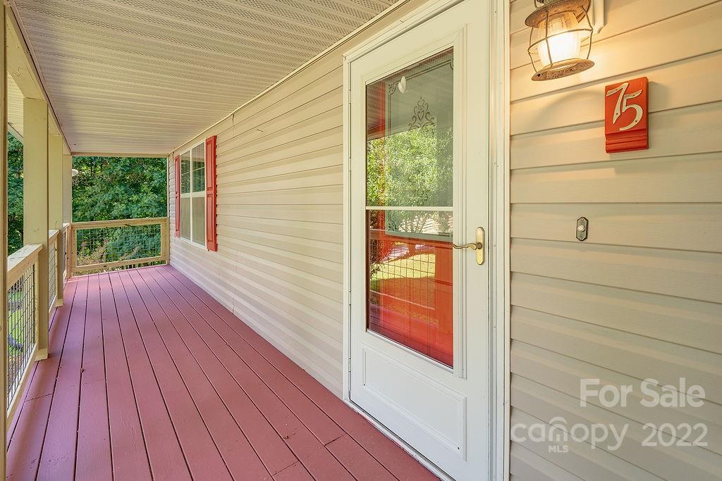 75 Captains Drive Candler NC 28715