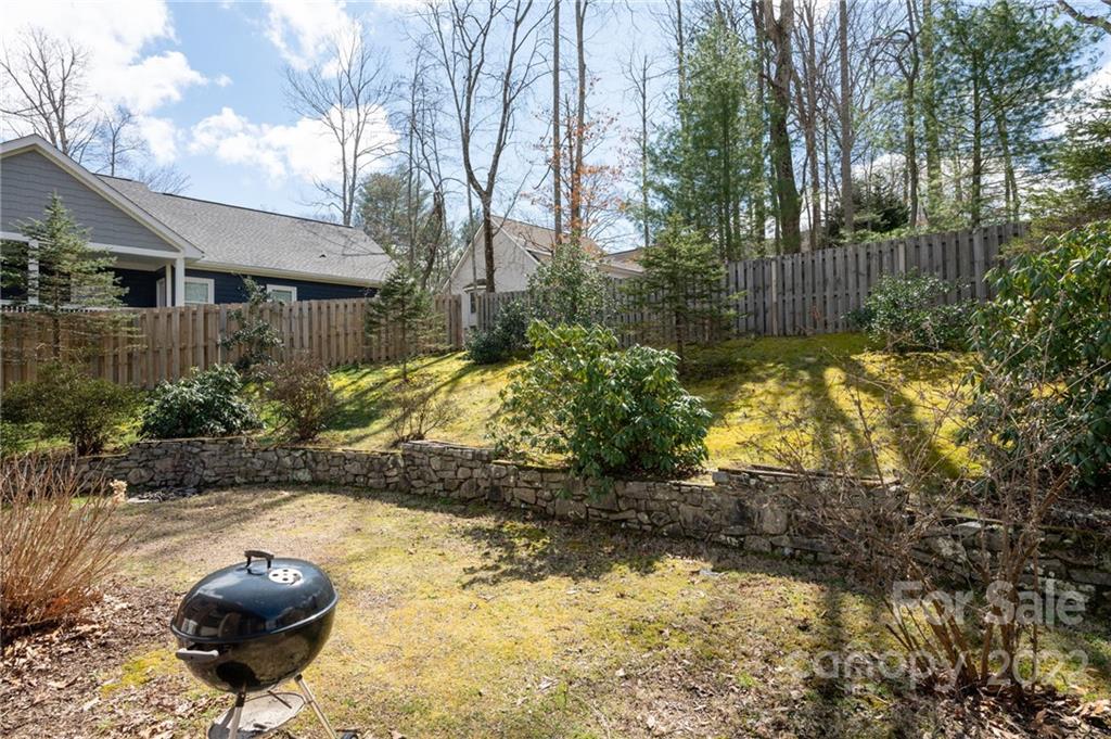 8 Knotty Alder Court Candler NC 28715