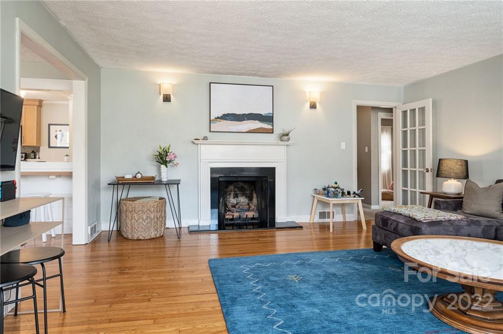 8 Knotty Alder Court Candler NC 28715