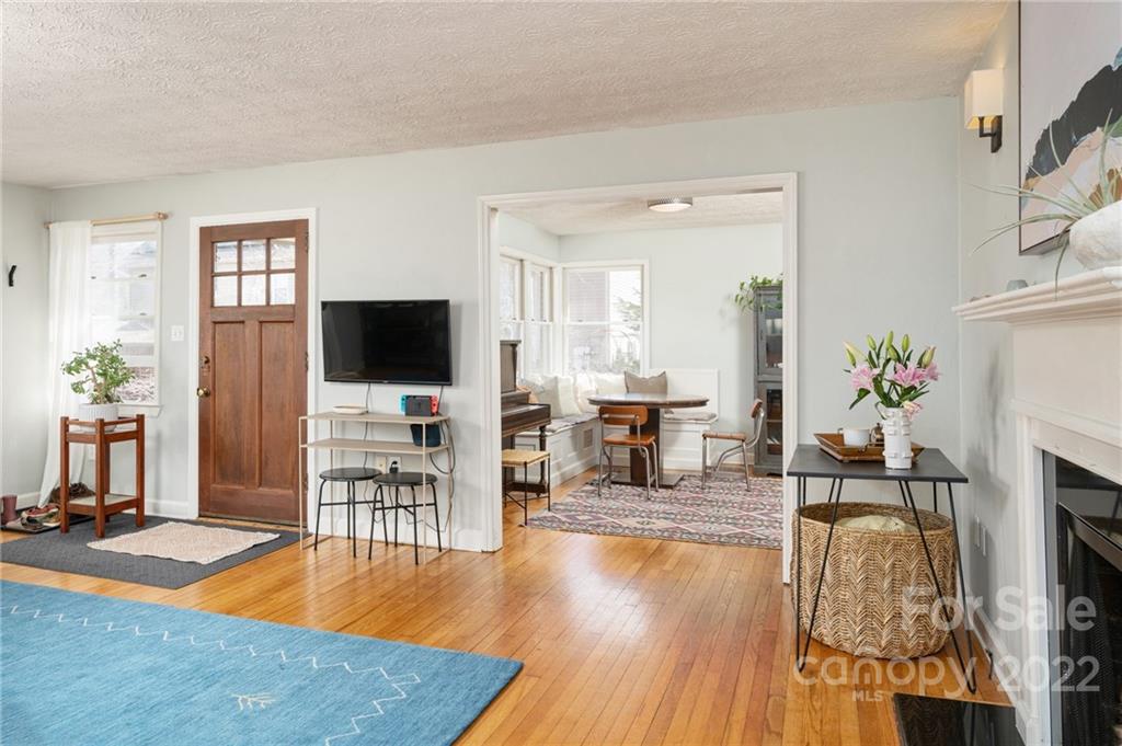 8 Knotty Alder Court Candler NC 28715